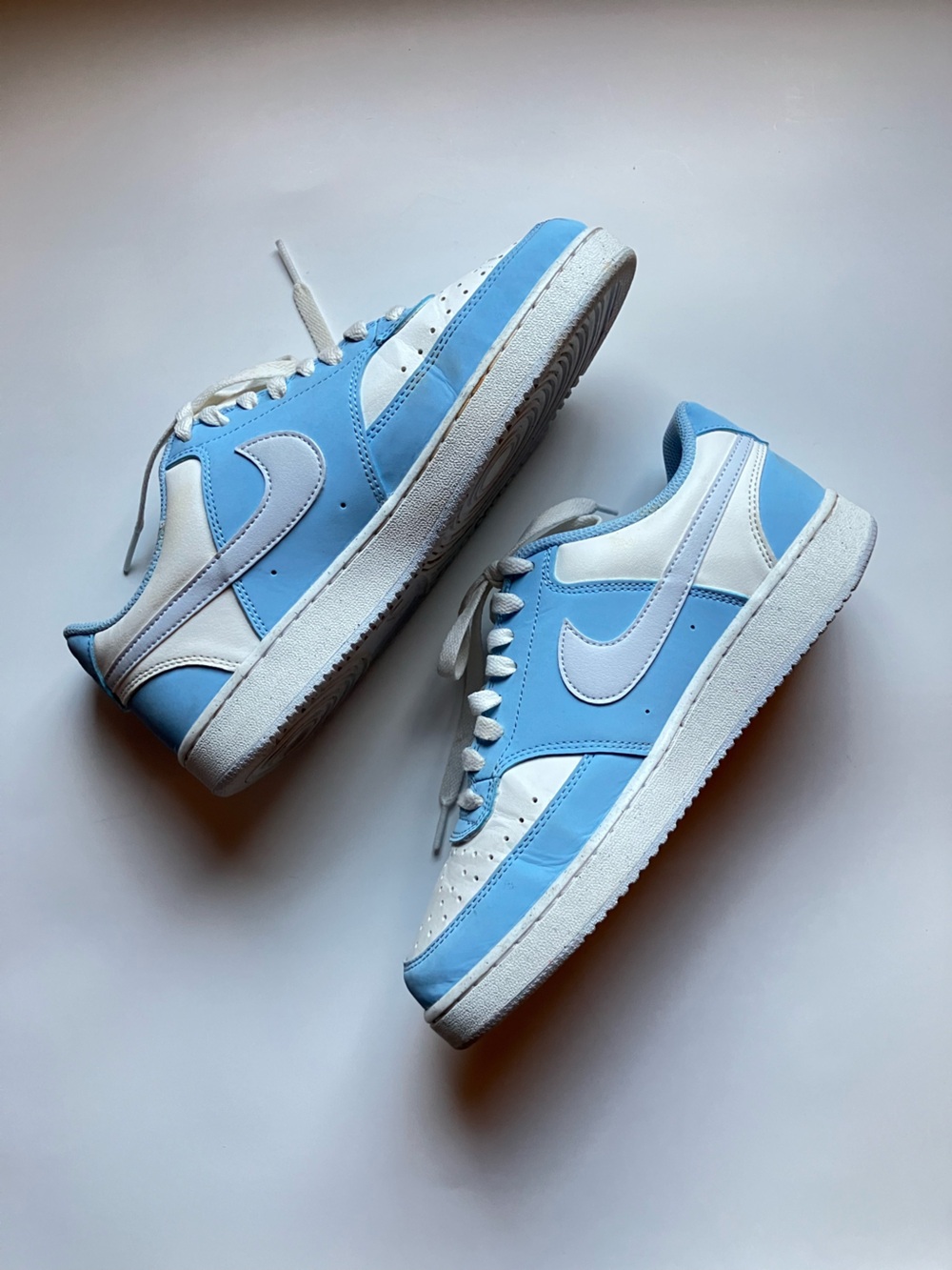Nike casual tennis shoes